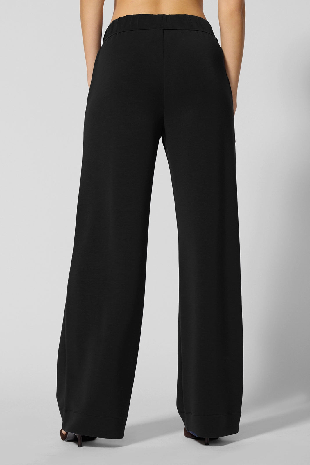 Dreamweave™ Relaxed Pant - Black